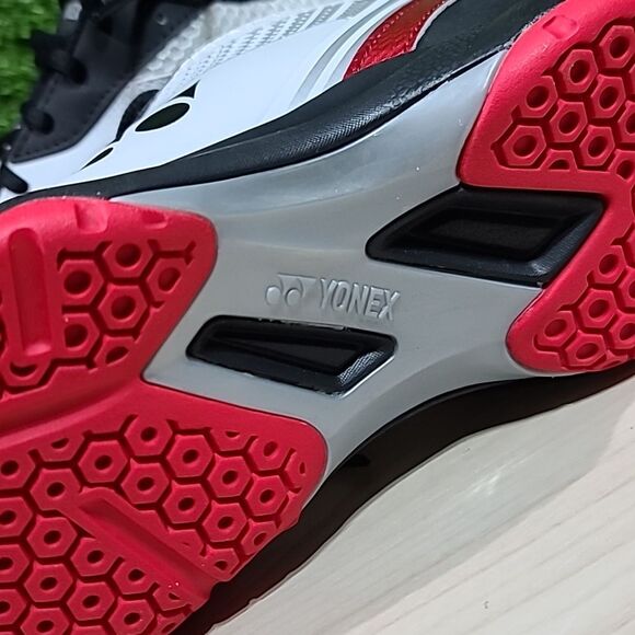 YONEX Power Cushion 65 X3 Indoor Court Shoes - US Men\'s 8.5 NEW